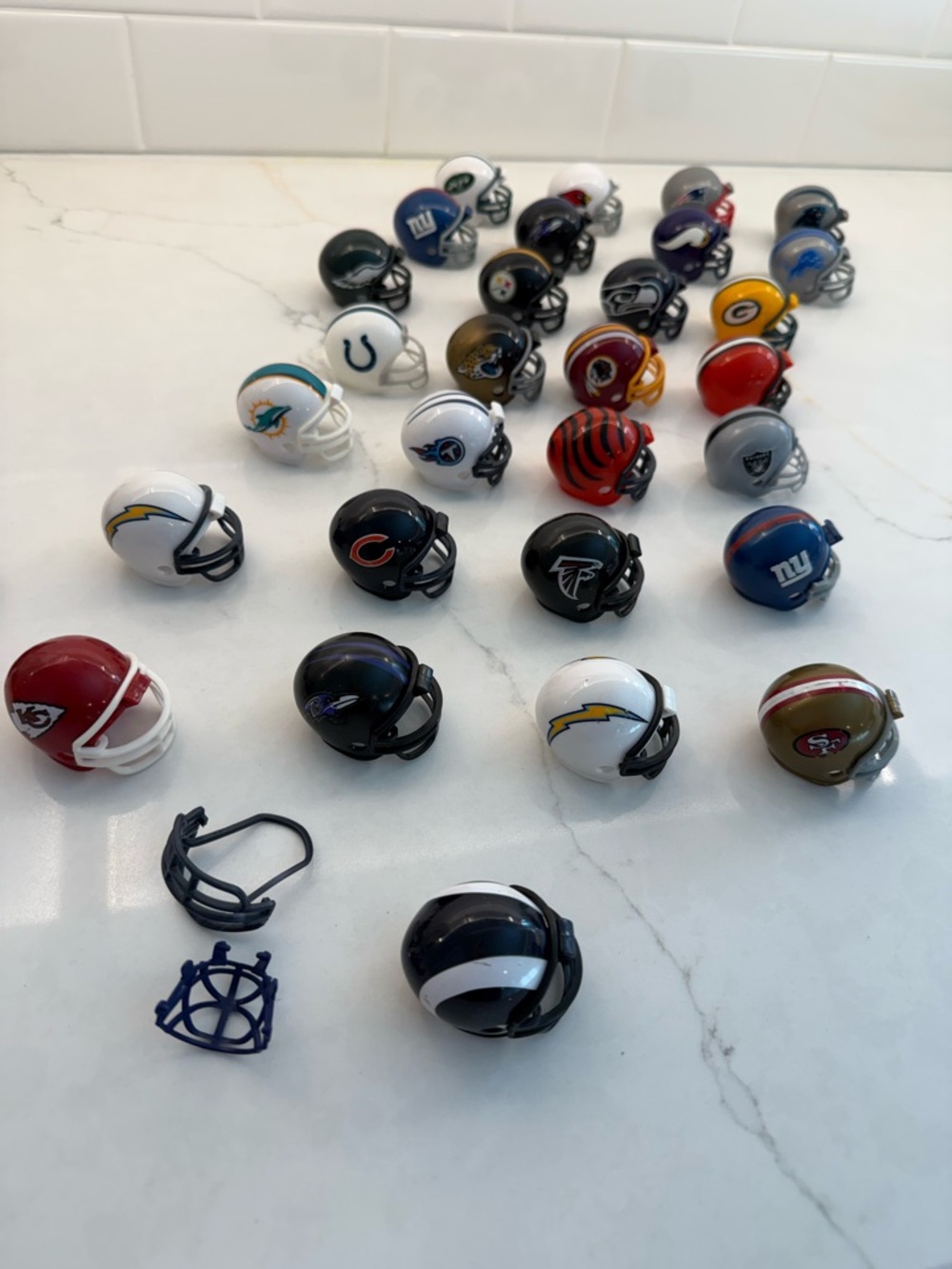 NFL Riddell Pocket Pro minj Speed football helmet bundle